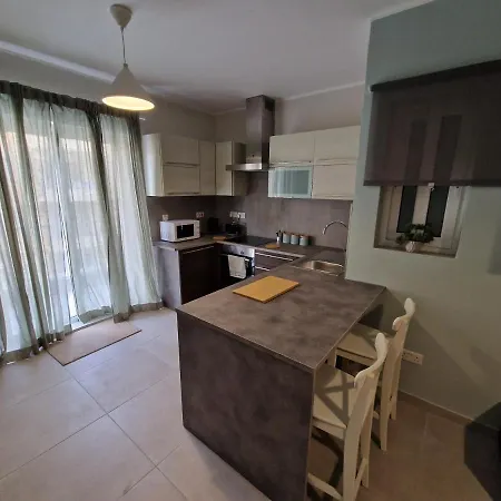 Comfort And Convenience Flat 4 Dad's Court * St. Paul's Bay