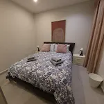 Convenient 3br Near Bus Terminus Apartment