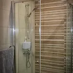 Convenient 3br Near Bus Terminus