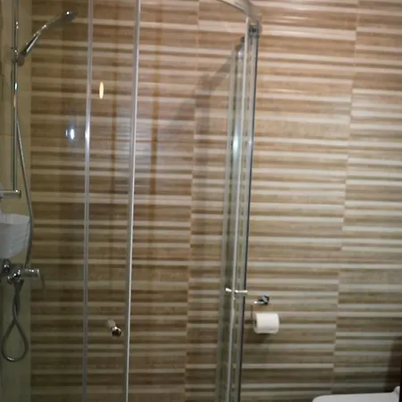 Convenient 3br Near Bus Terminus 公寓