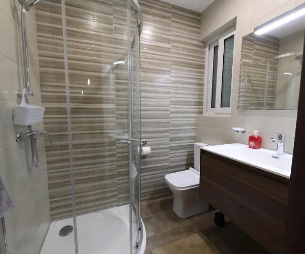 Lägenhet Comfort And Convenience Flat 4 Dad's Court *