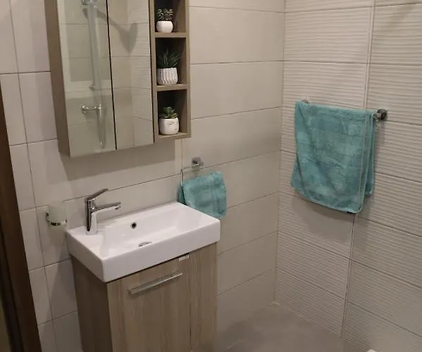 Comfort And Convenience Flat 4 Dad's Court * St. Paul's Bay