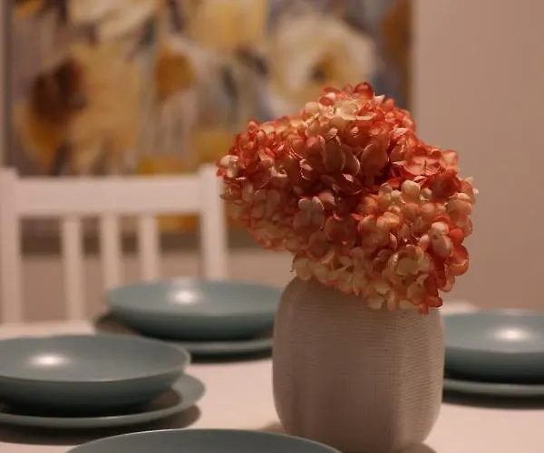 Comfort And Convenience Flat 4 Dad's Court *