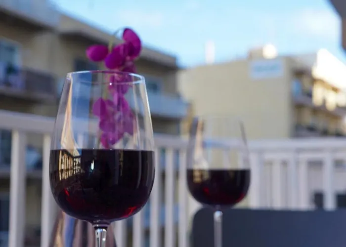 Apartment Convenient 3br Near Bus Terminus