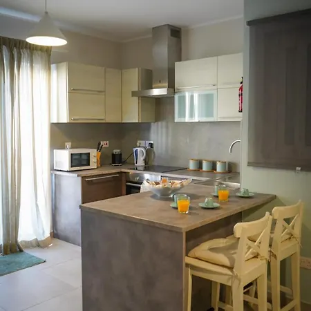 Apartment Convenient 3br Near Bus Terminus